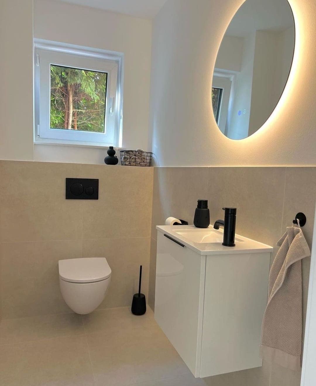 Bathrooms 12